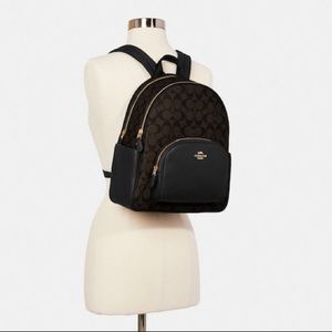 Coach Court backpack in signature canvas
